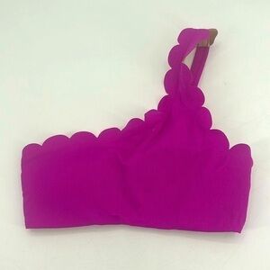 NWOT Vanilla Beach one strap scalloped edge bikini top size small